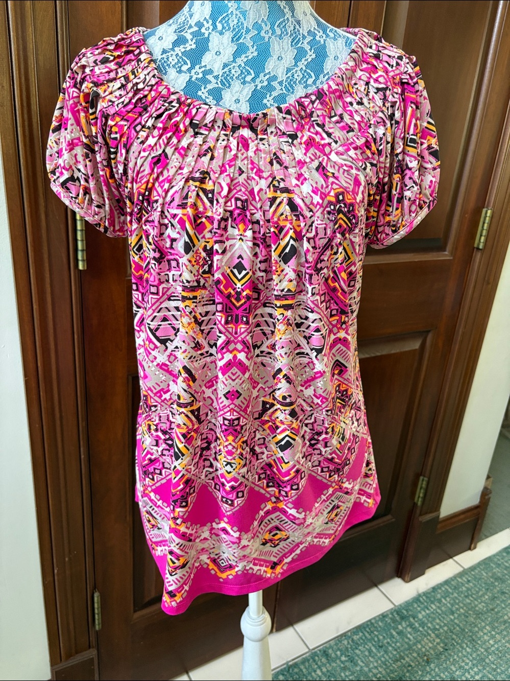 Style & Co. Top   short sleeve pleated boat neck Fuchsia Pink Abstract print NWO